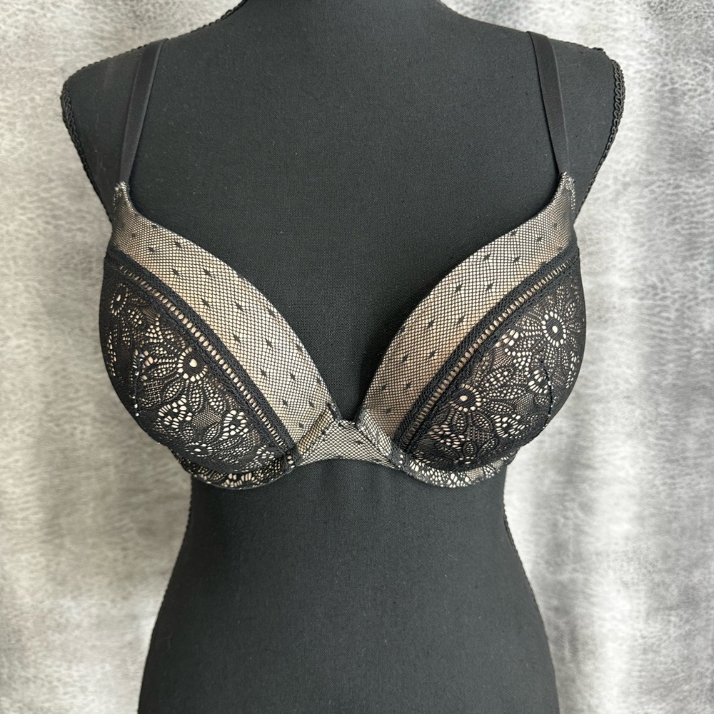 Victoria’s Secret push up bra